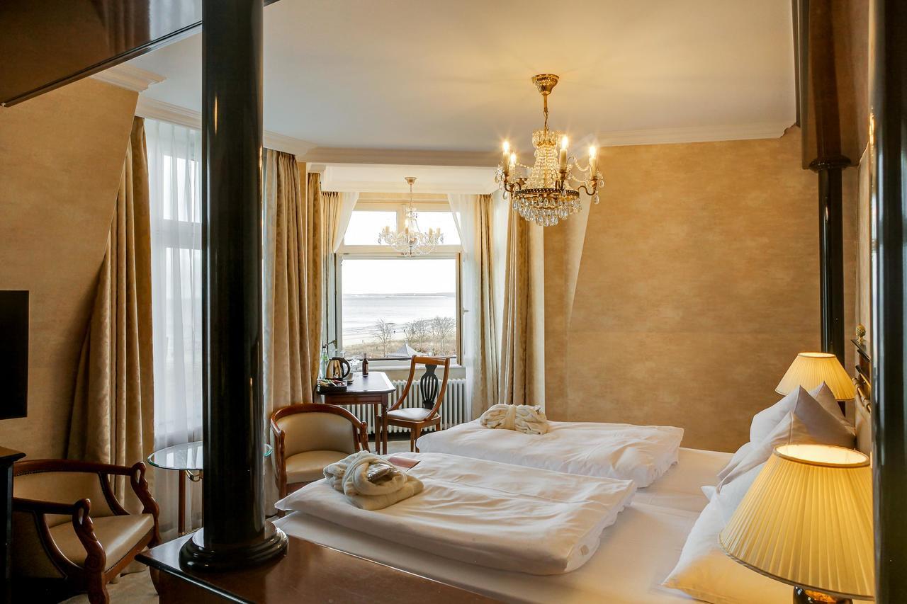 Seetelhotel Ahlbecker Hof Heringsdorf  Exterior foto A room at the hotel