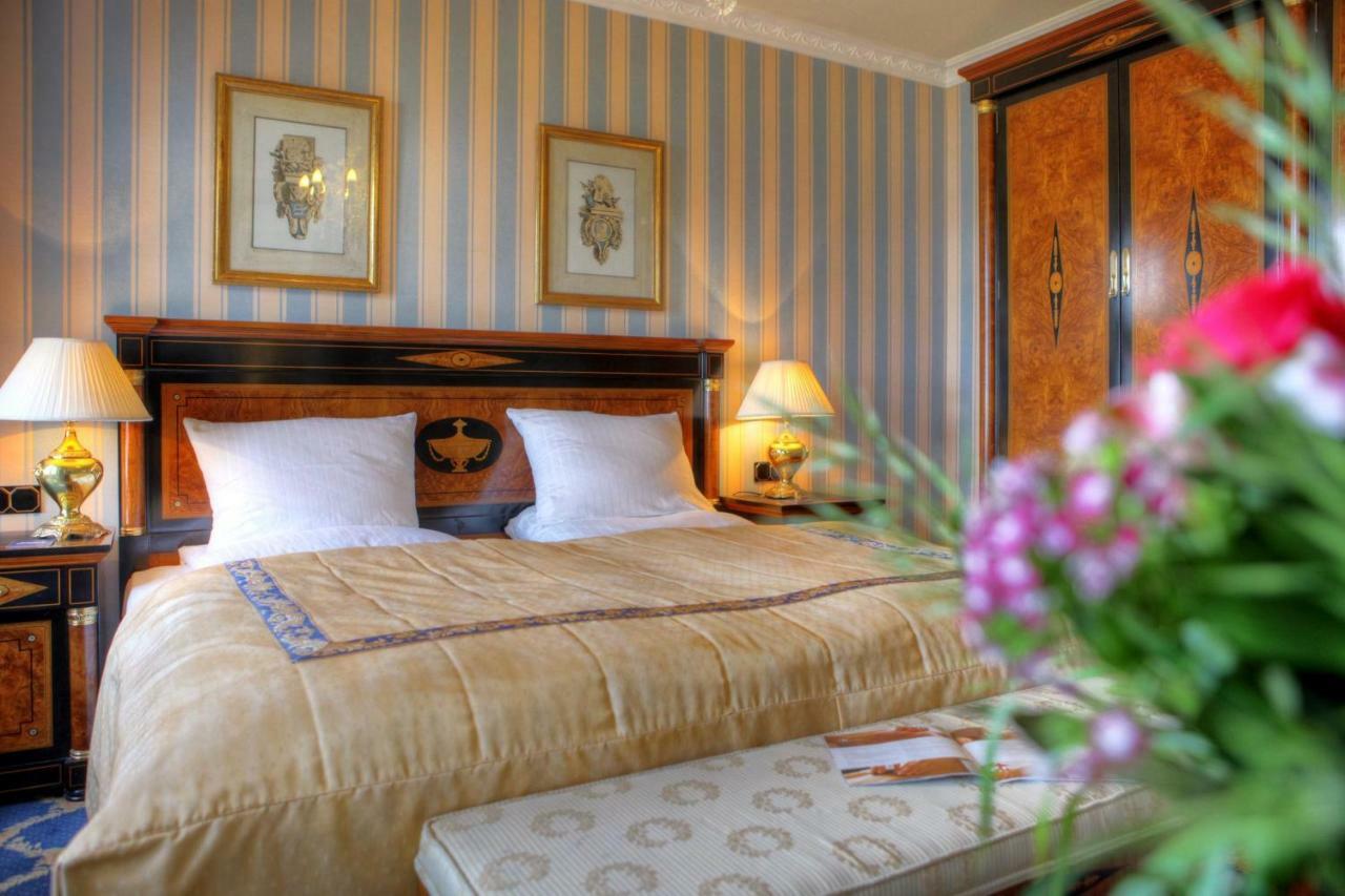 Seetelhotel Ahlbecker Hof Heringsdorf  Exterior foto A bedroom at the hotel